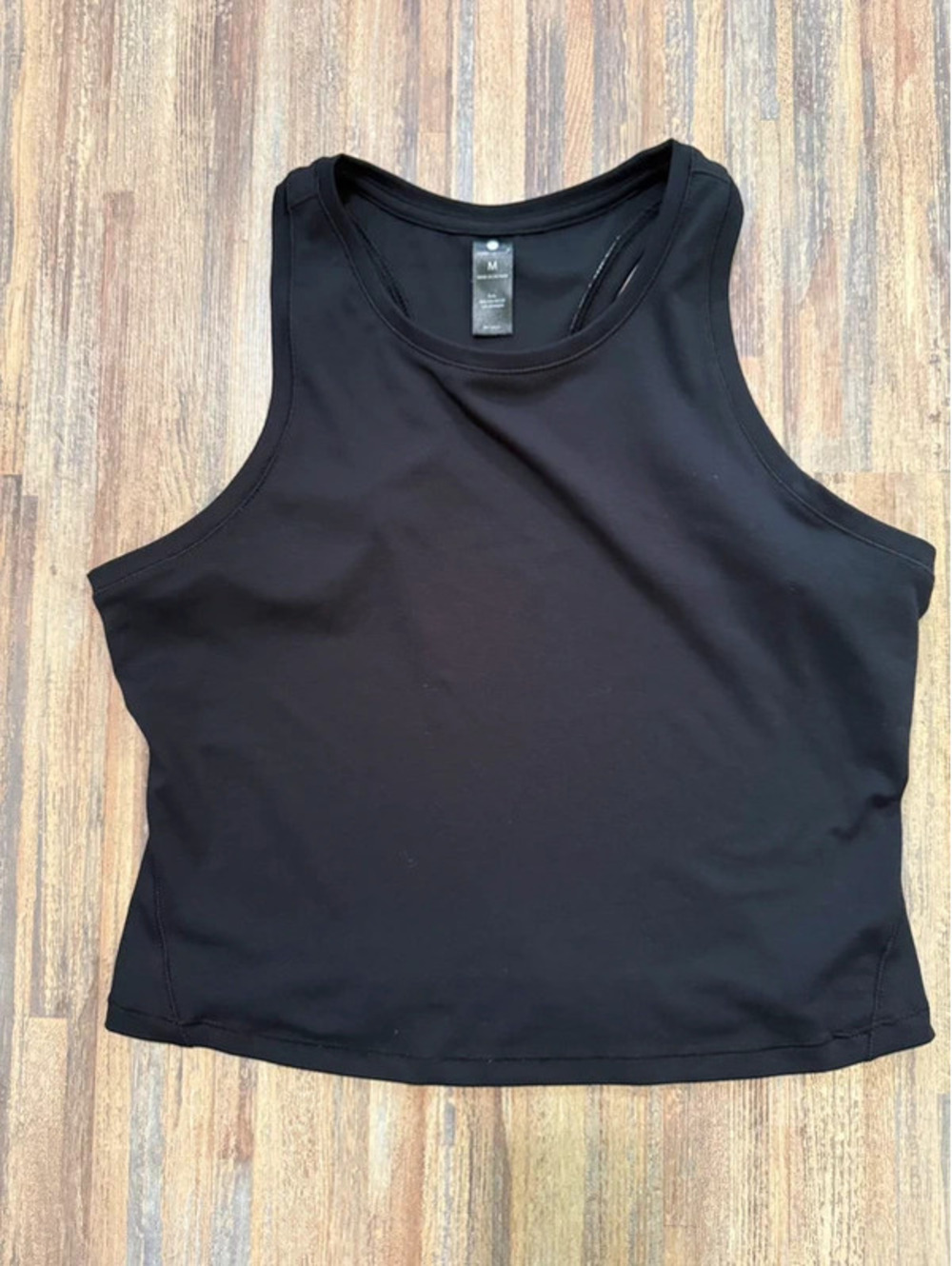 Yogalicious medium cropped athletic tank